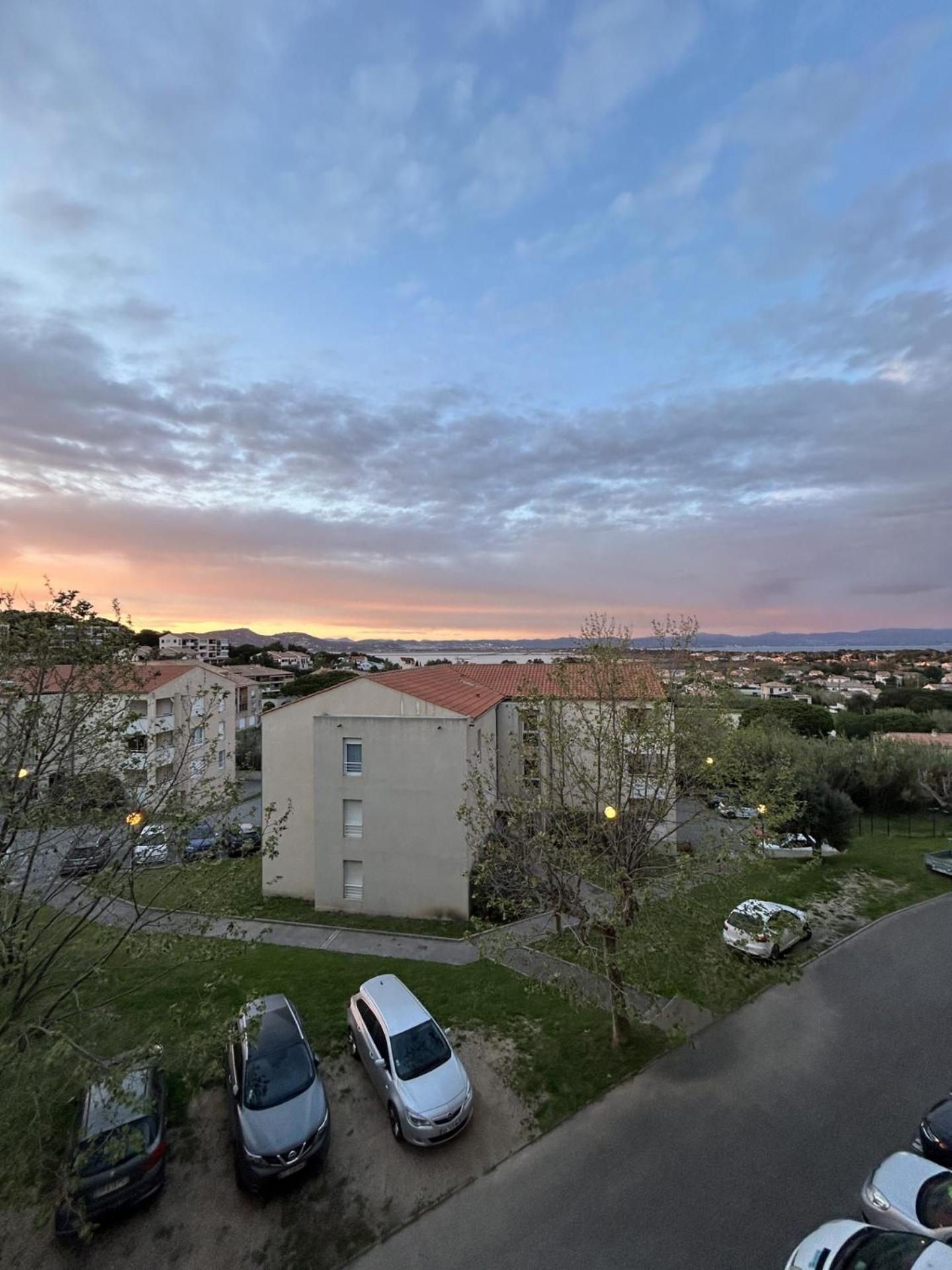 Superbe Duplex Refait A Neuf ! Apartment Hyères